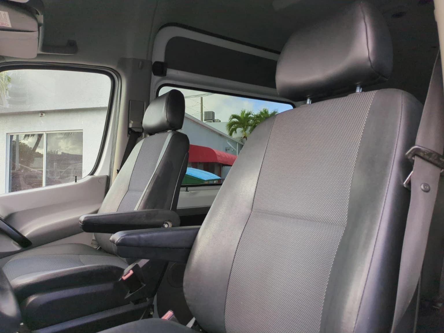 2015 Mercedes Benz Sprinter Passenger Van - Image 4