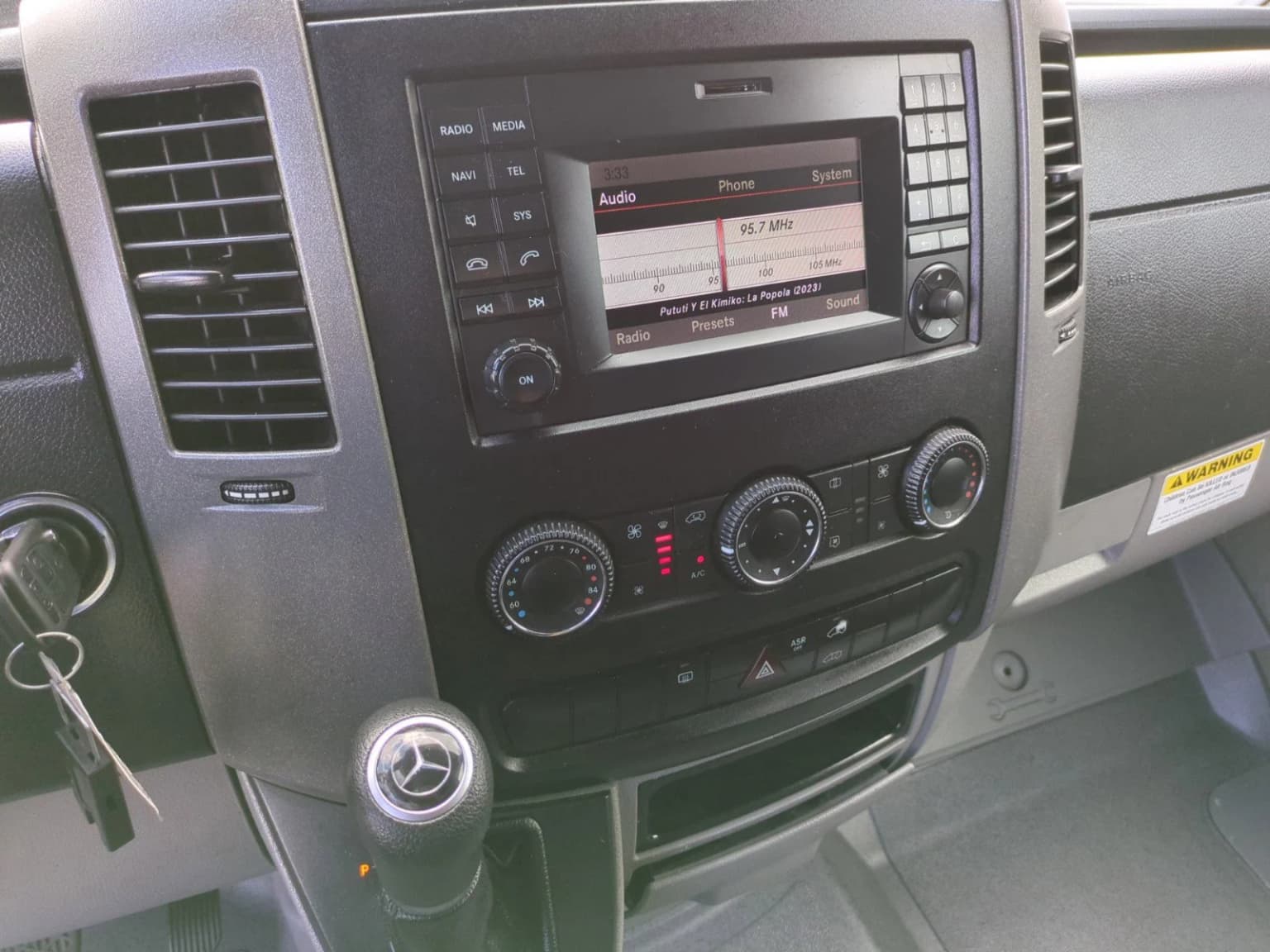 2015 Mercedes Benz Sprinter Passenger Van - Image 6