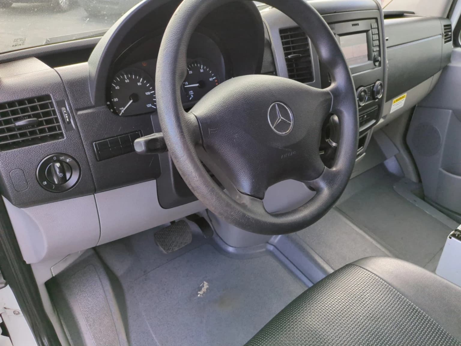 2015 Mercedes Benz Sprinter Passenger Van - Image 7