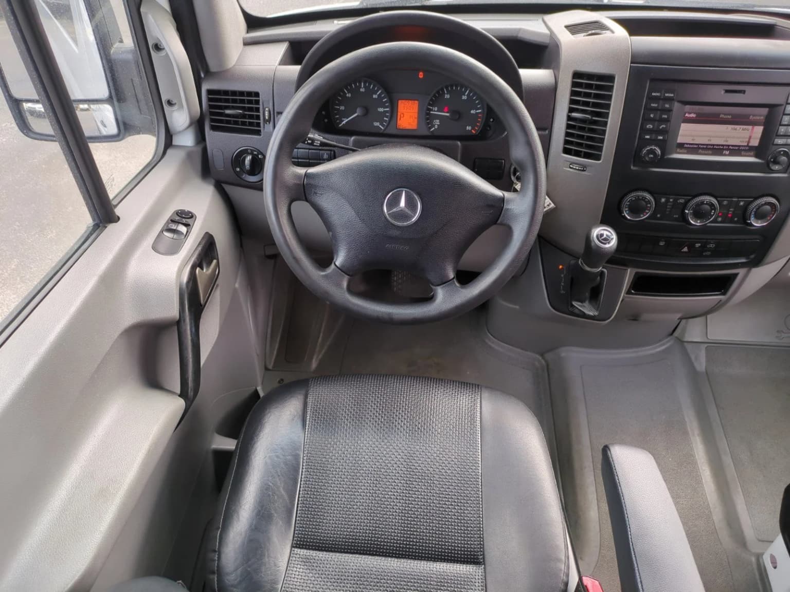 2017 Mercedes Benz Sprinter Passenger Van - Image 5