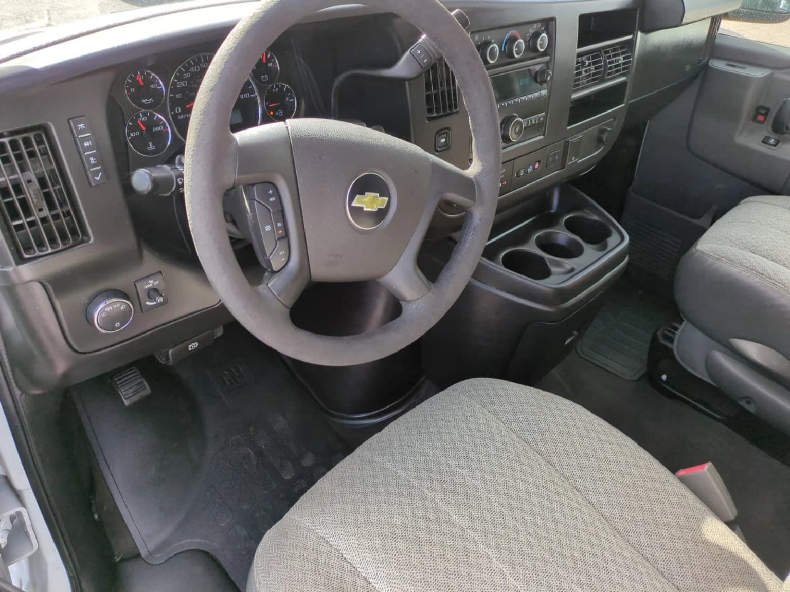 2019 Chevrolet Express Passenger Van - Image 7