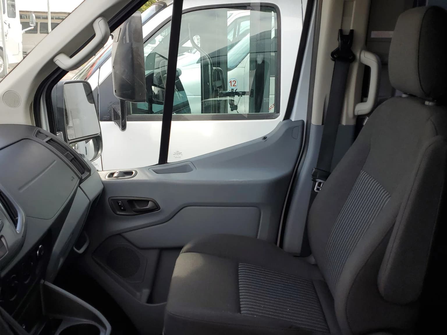 2015 Ford Transit 350 Passenger Van - Image 6