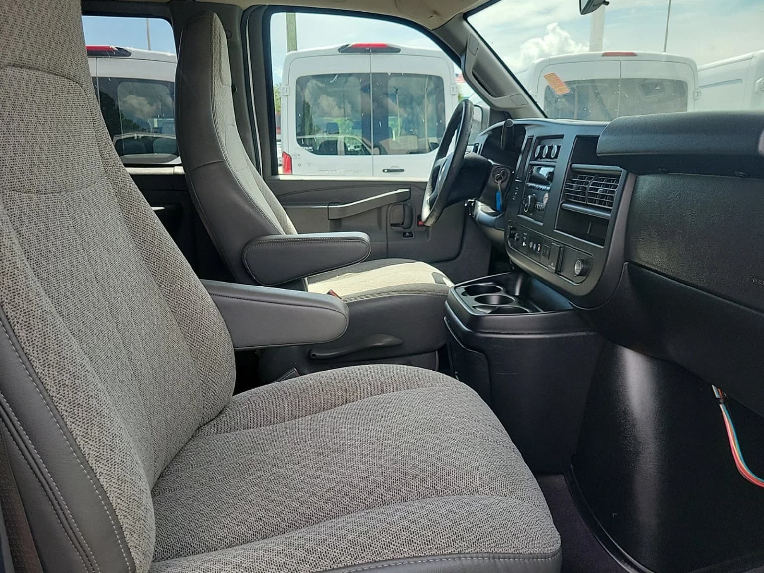 2019 Chevrolet Express Passenger Van - Image 4