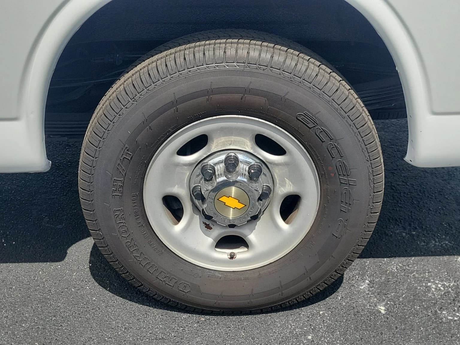 2019 Chevrolet Express Passenger Van - Image 9
