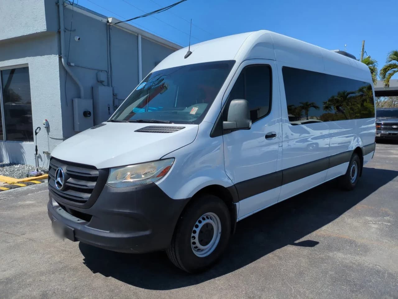 Sprinter #21911 - Image 1