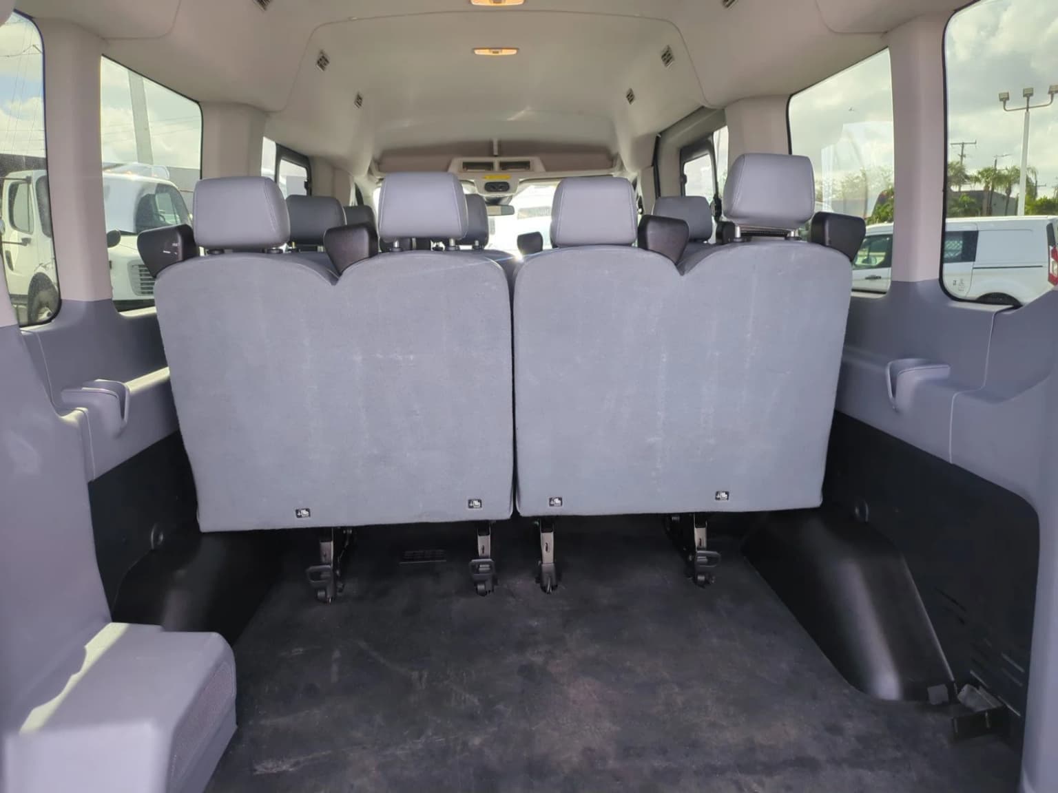 2018 Ford Transit Passenger Van - Image 9