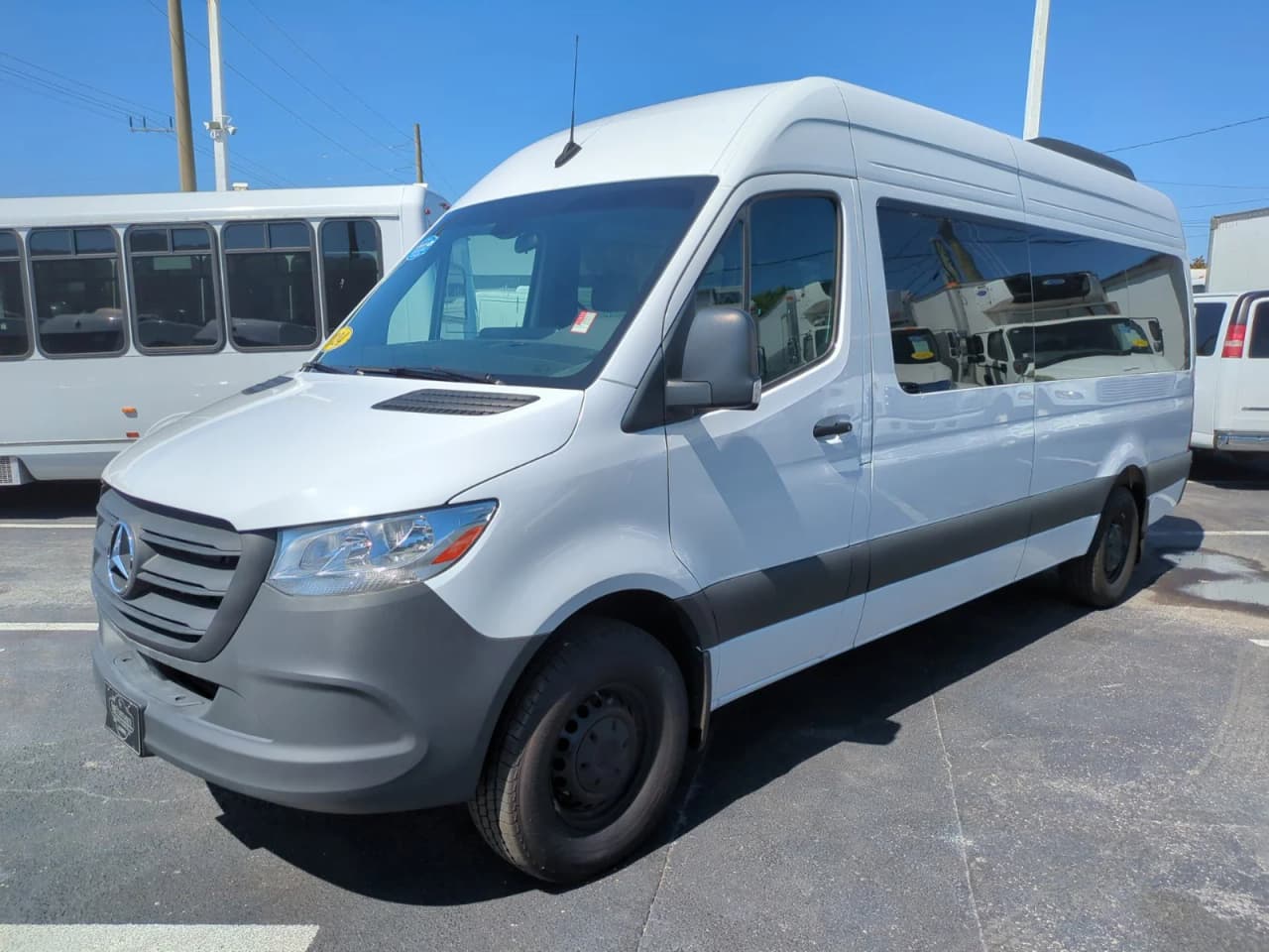 Sprinter #21920 - Image 1