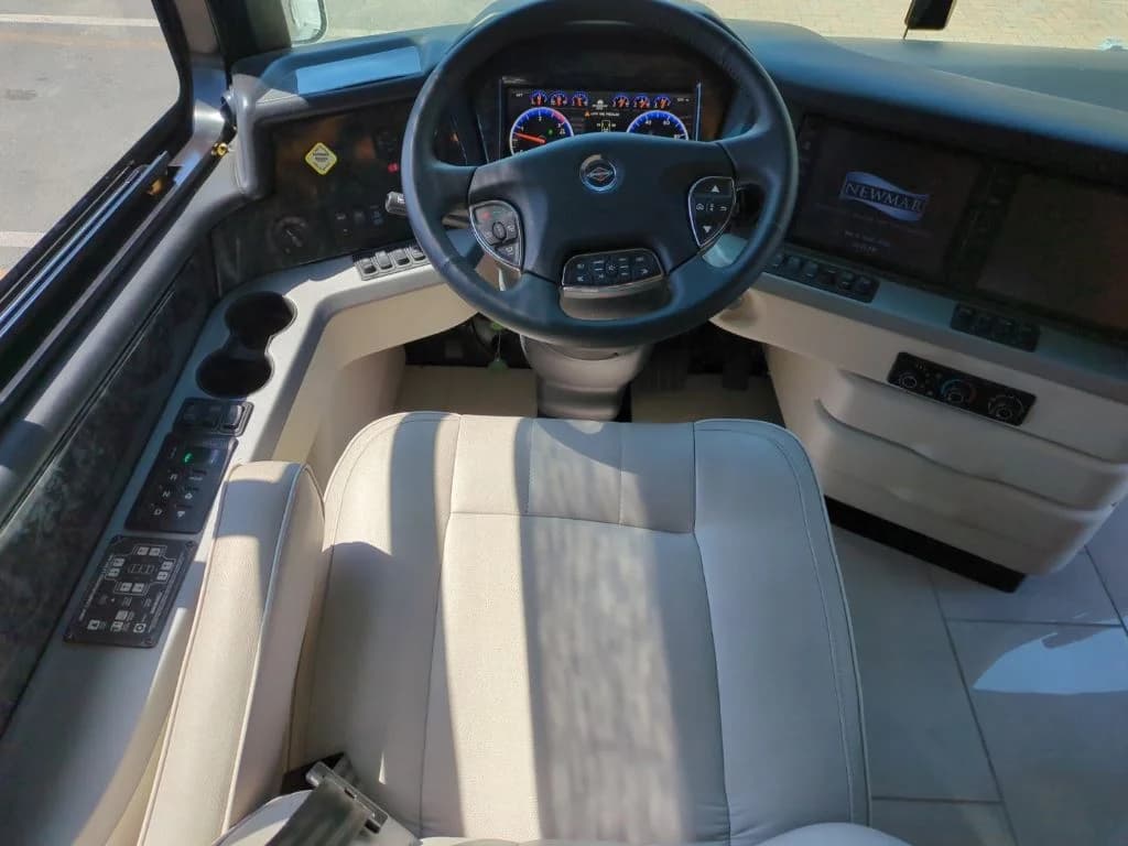 2023 Newmar London Aire Motorcoach Conversion - Image 19