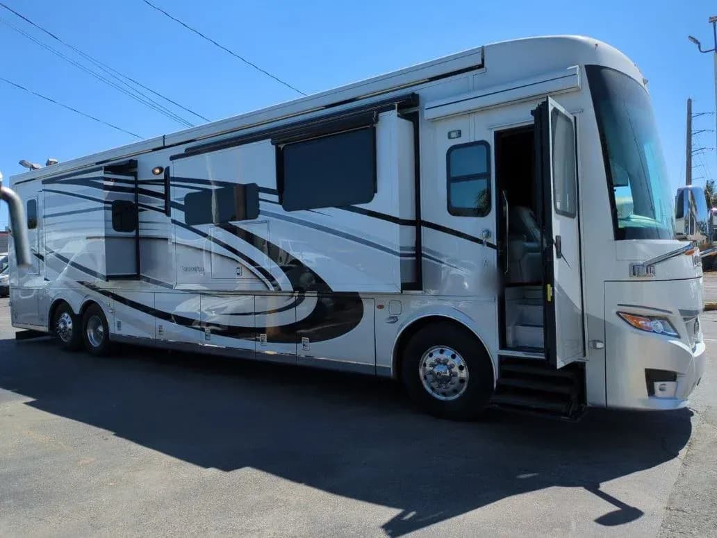 2023 Newmar London Aire Motorcoach Conversion - Image 2