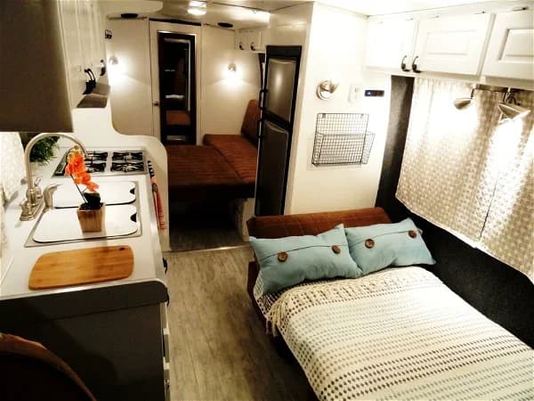 1975 Travco 270 RV Conversion - Image 18