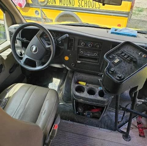 2010 Chevrolet Express School Bus - Image 4
