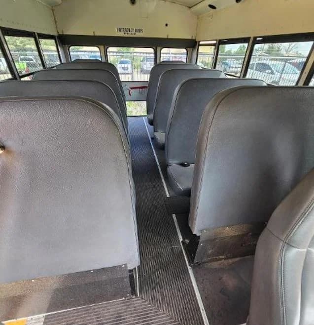 2007 Chevrolet Express Cutaway School Bus - Image 3
