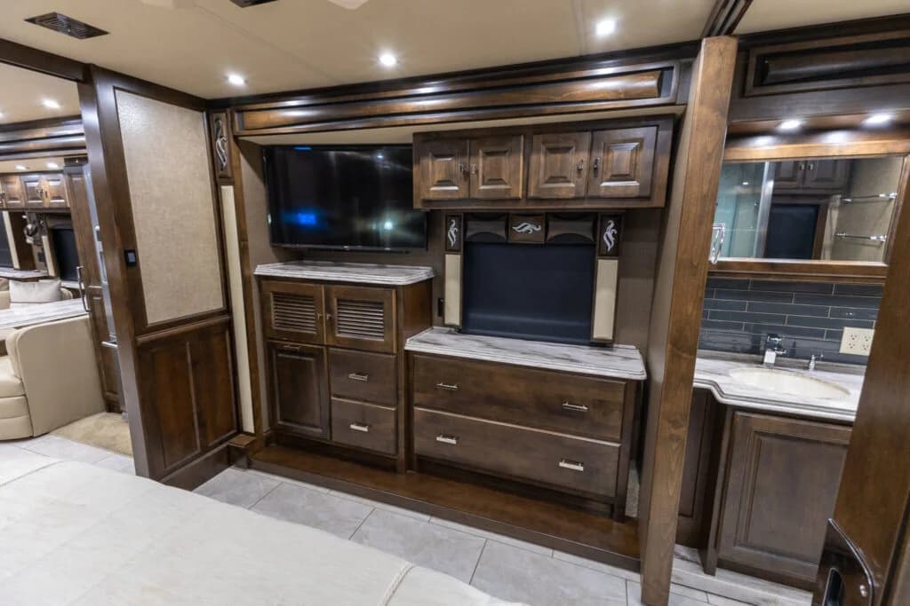 2019 Tiffin Phaeton 44OH Motorcoach Conversion - Image 15