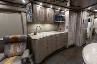 2016 Prevost (NFI) Marathon X3-45 bus