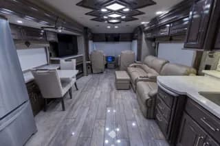 2020 Entegra Anthem 44B bus