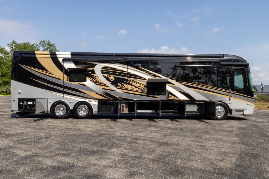 2020 Entegra Anthem 44B Motorcoach - Image 17