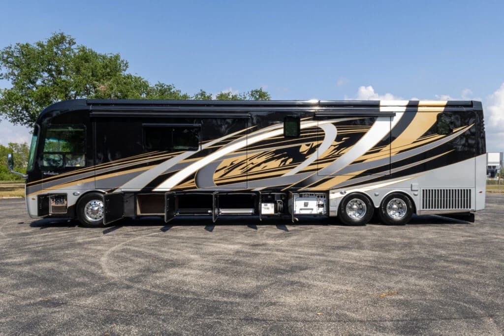 2020 Entegra Anthem 44B Motorcoach - Image 18