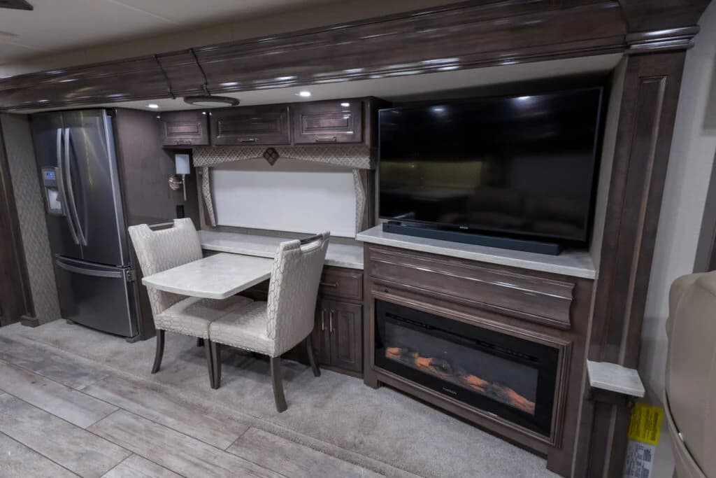 2020 Entegra Anthem 44B Motorcoach - Image 7