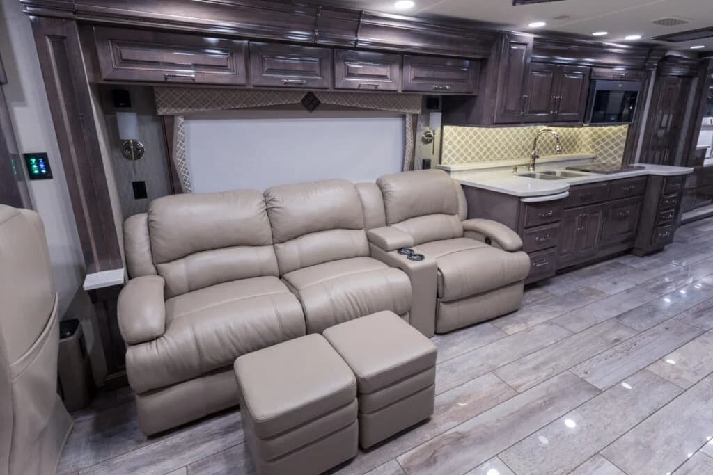 2020 Entegra Anthem 44B Motorcoach - Image 8