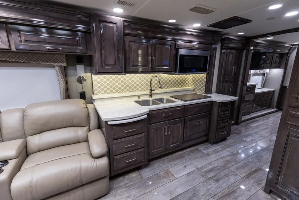 2020 Entegra Anthem 44B Motorcoach - Image 9