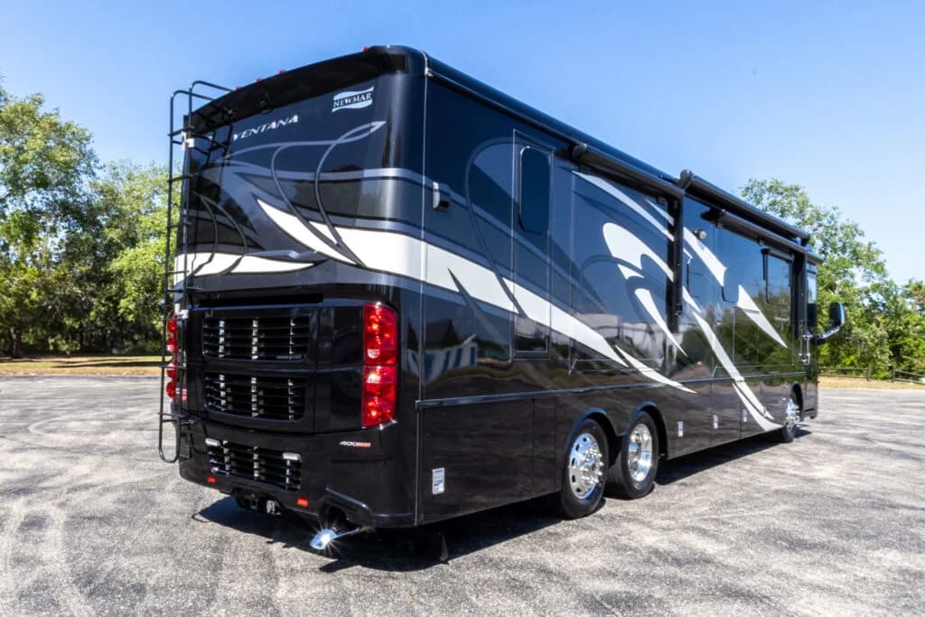 2018 Newmar Ventana 4037 Motorcoach - Image 2