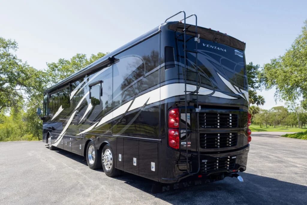 2018 Newmar Ventana 4037 Motorcoach - Image 3