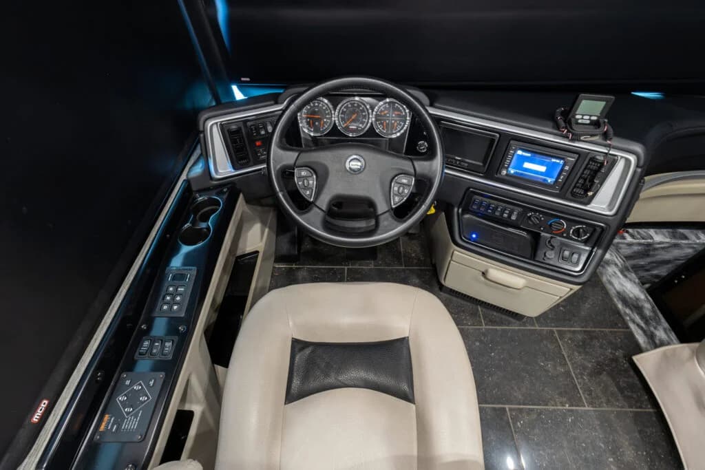 2018 Newmar Ventana 4037 Motorcoach - Image 6