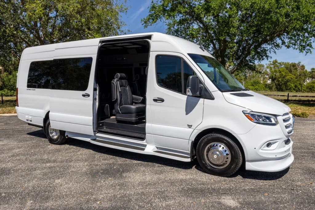 2024 Ultimate Coach XL Motorcoach - Image 2