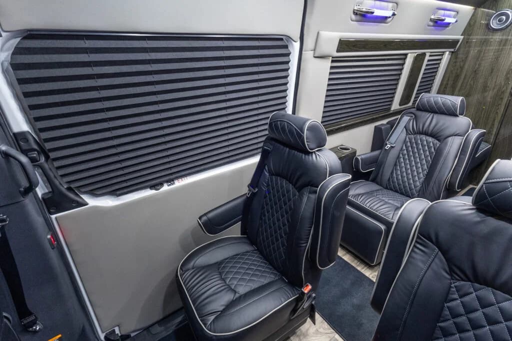 2024 Ultimate Coach XL Motorcoach - Image 9