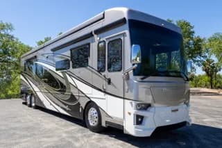 2021 Newmar Dutch Star bus