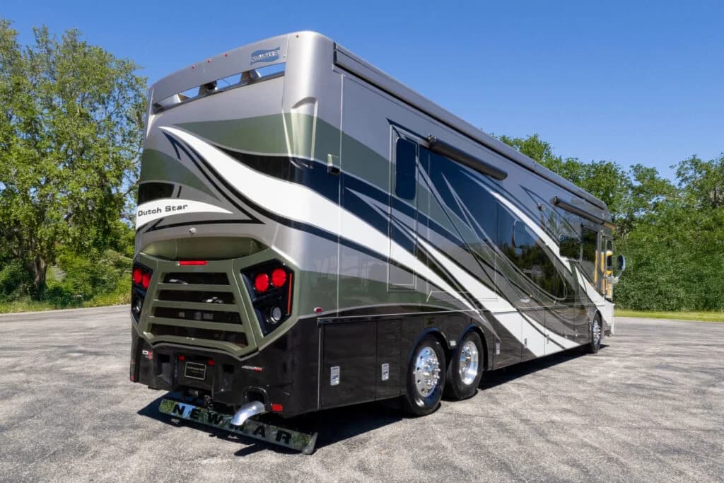2021 Newmar Dutch Star Motorcoach - Image 2