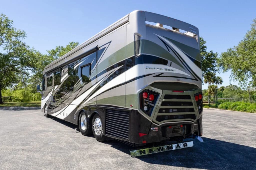 2021 Newmar Dutch Star Motorcoach - Image 3