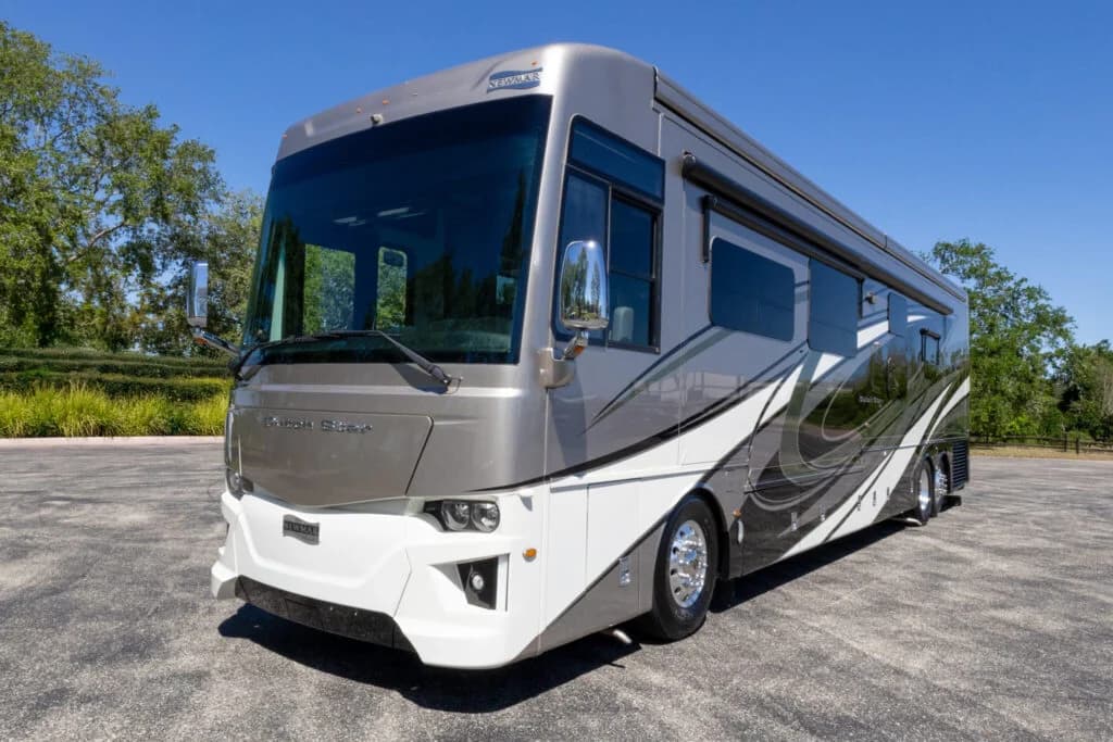 2021 Newmar Dutch Star Motorcoach - Image 4