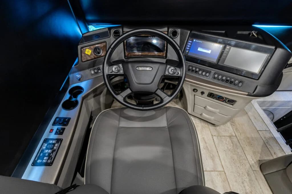 2021 Newmar Dutch Star Motorcoach - Image 6