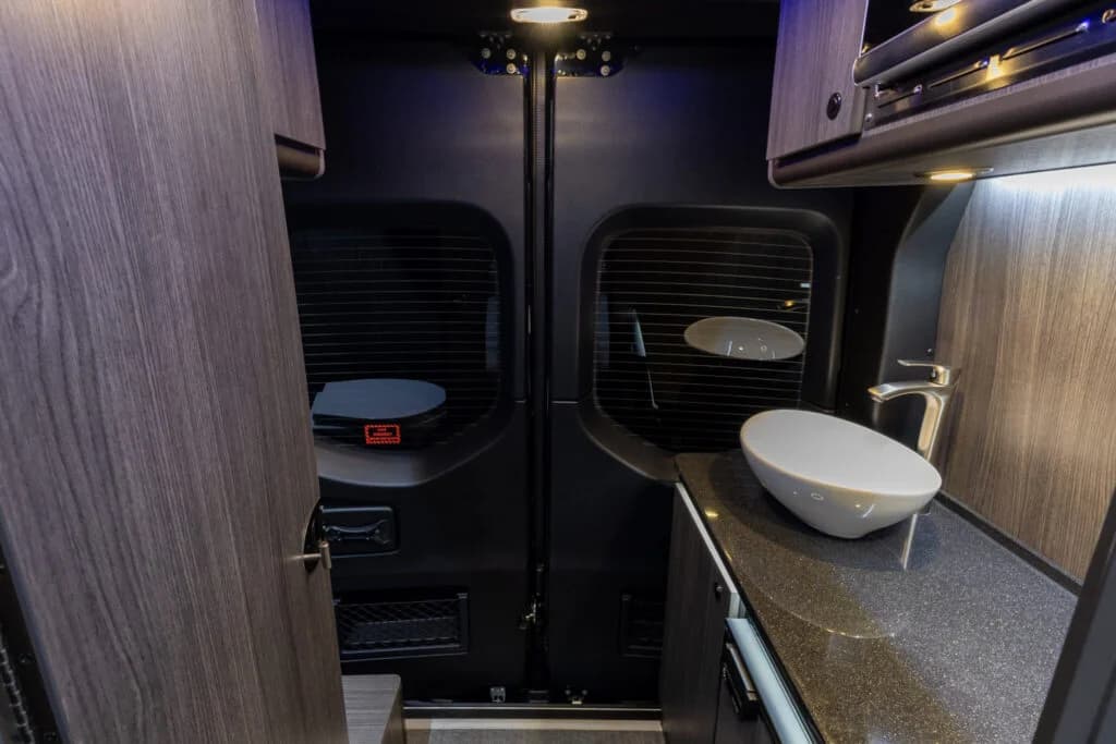 Mercedes Sprinter #21949 - Image 12