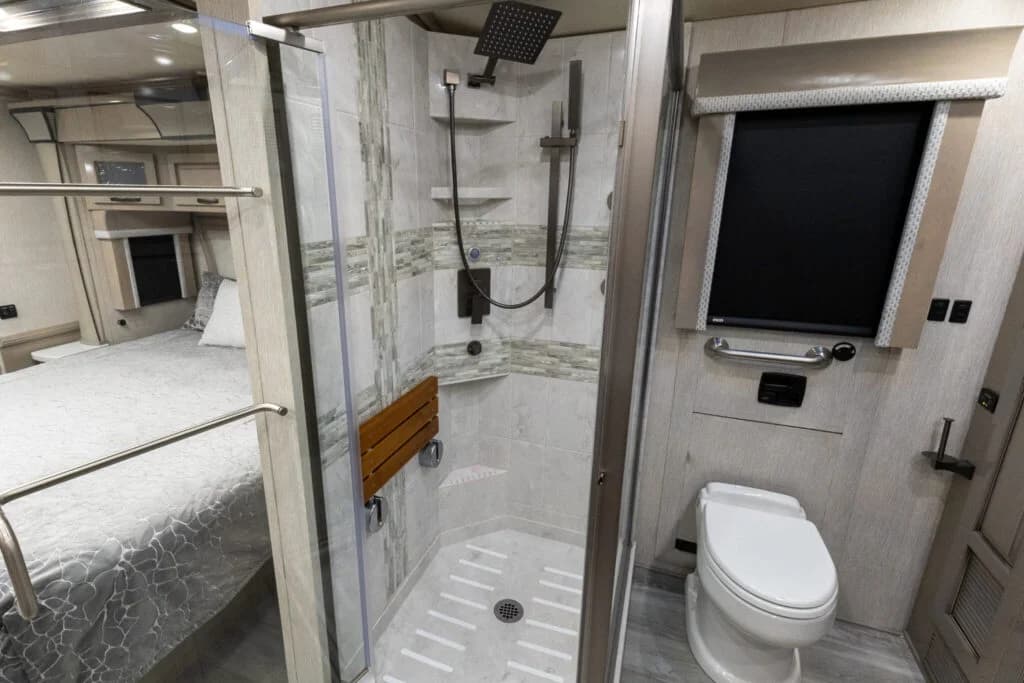 2023 Newmar Dutch Star 4328 Motorcoach - Image 18