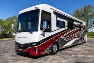 2023 Newmar Dutch Star 4328 bus