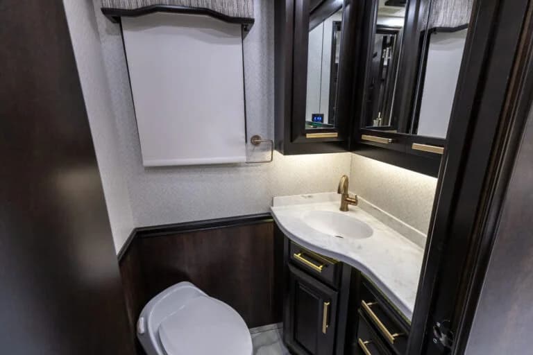 2022 Entegra Cornerstone 45B Motorcoach - Image 12