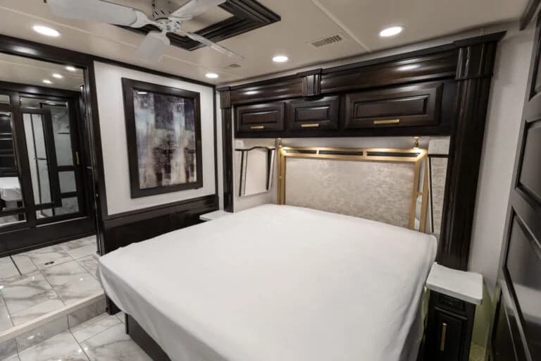 2022 Entegra Cornerstone 45B Motorcoach - Image 13