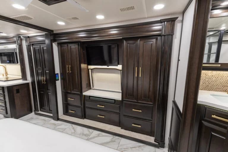 2022 Entegra Cornerstone 45B Motorcoach - Image 14