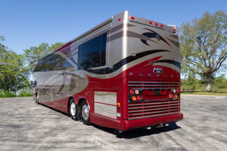 2007 Prevost Liberty H3-45 Motorcoach - Image 3
