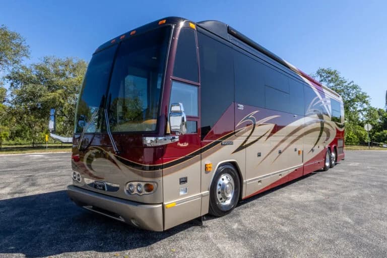 2007 Prevost Liberty H3-45 Motorcoach - Image 4