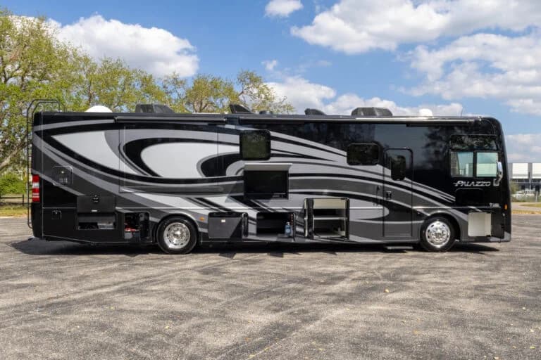 2021 Thor Palazzo Motorcoach - Image 19