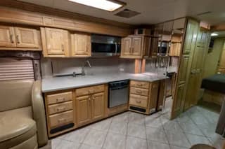 2006 American Coach Tradition 40Z bus