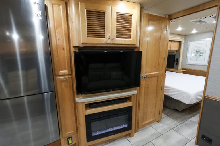2021 Tiffin Allegro Red 38LL Motorcoach - Image 10