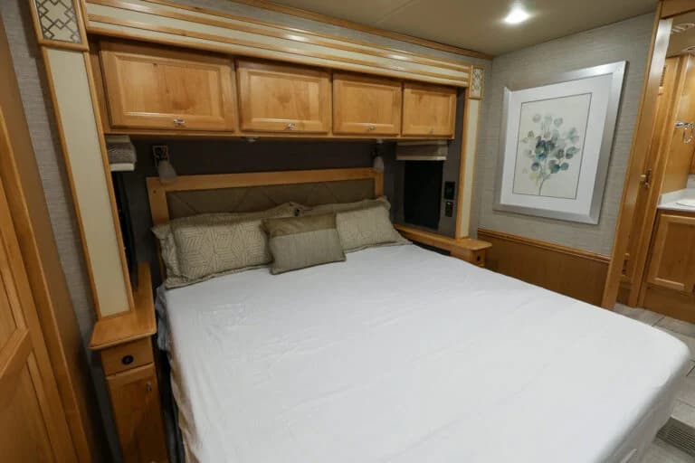 2021 Tiffin Allegro Red 38LL Motorcoach - Image 13
