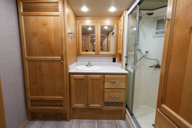 2021 Tiffin Allegro Red 38LL Motorcoach - Image 15