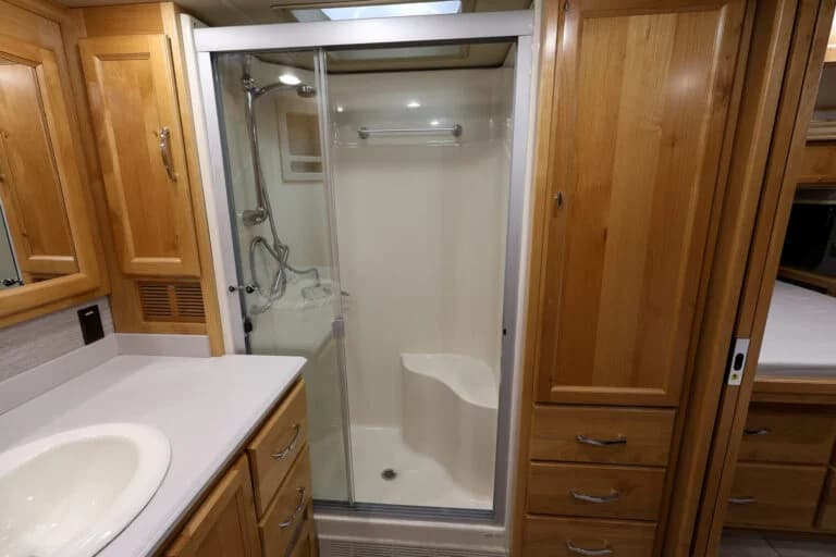 2021 Tiffin Allegro Red 38LL Motorcoach - Image 16
