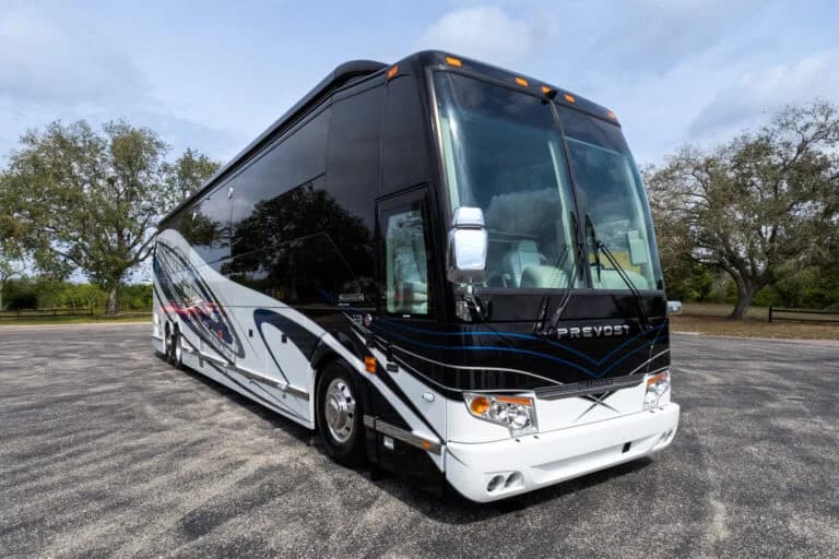 2022 Prevost Millennium H3-45 Motorcoach - Image 1