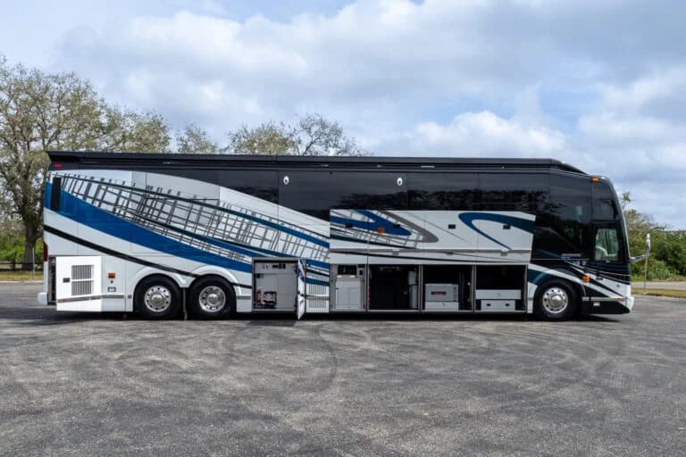 2022 Prevost Millennium H3-45 Motorcoach - Image 19